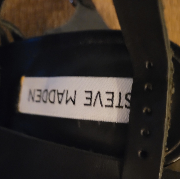 STEVE MADDEN gladiator sandal size 8 like new!! - Picture 4 of 4